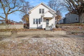 603 E Dowland St, Ludington, MI 49431