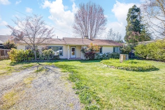 1128 SE Rogue Dr, Grants Pass, OR 97526