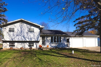 11635 Peelman Dr, Lennon, MI 48449