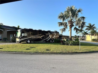 623 Gordon Rd, Polk City, FL 33868