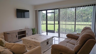 2500 Presidential Way Unit 103, West Palm Beach, FL 33401