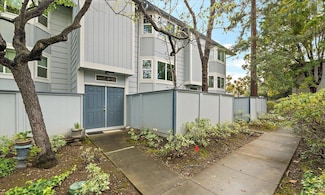 834 Bay St, Mountain View, CA 94041