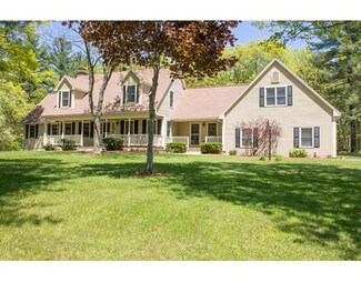13 Bicknell Dr, Mendon, MA 01756