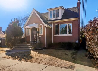 1280 White St, Des Plaines, IL 60018