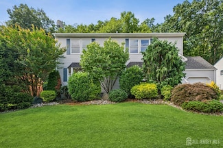 13 Spyros Dr, South Amboy, NJ 08879