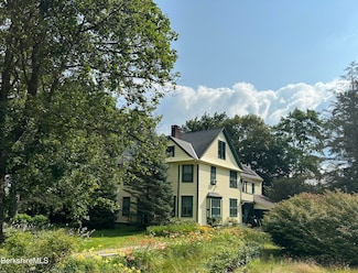 119 S Main St, Sheffield, MA 01257