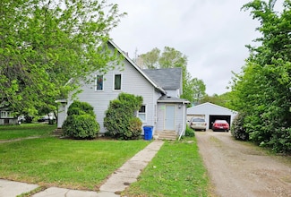 1008 & 1010 11th Ave, Clarkfield, MN 56223
