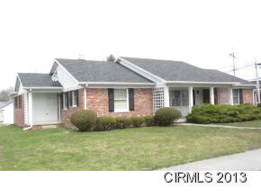 112 W Howard St, Galveston, IN 46932