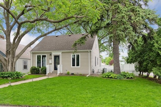 426 14th Ave N, Hopkins, MN 55343