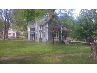109 E 10th St, Pleasanton, KS 66075
