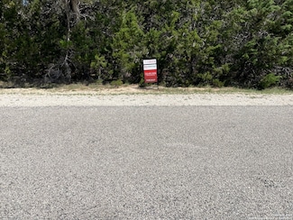 1247 Marlys Ave, Canyon Lake, TX 78133