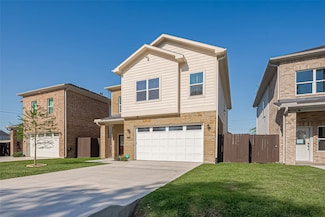 2207 Silverbonnet St, Houston, TX 77055