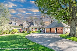 2 Locust Ln, Lansing, MI 48911