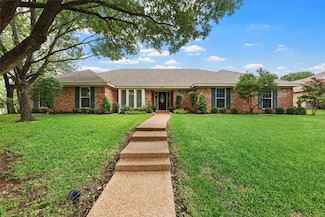 9600 Old Farm Rd, Woodway, TX 76712