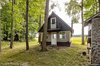 4251 E Frances Rd, Mount Morris, MI 48458