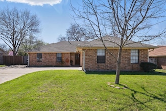 605 W Windsor Dr, Denton, TX 76207