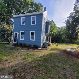 496 Delaware Ave, Roebling, NJ 08554