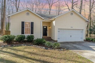 104 Bridlewood Ave, High Point, NC 27265