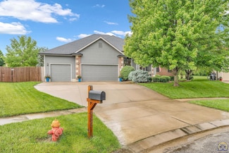 6325 SW 42nd Ct, Topeka, KS 66610