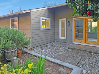 8305 NW Fruit Valley Rd, Vancouver, WA 98665
