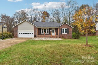 1511 Running Deer Dr NW, Conover, NC 28613