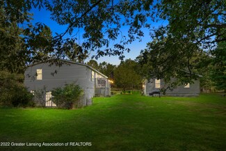 2389 W Maplehurst Dr, Roscommon, MI 48653