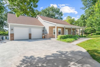 471 Table Rock Heights, Hollister, MO 65672