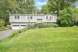 89 Quarry Brook Dr, South Windsor, CT 06074