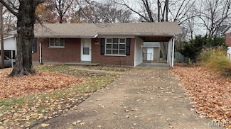 4815 Barbara Dr, Saint Louis, MO 63121