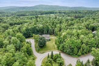 55 Carroll Ct, Brewer, ME 04412