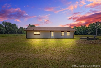 68 Hoover Rd, Durant, OK 74701