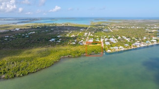 19657 Seminole St, Sugarloaf Key, FL 33042