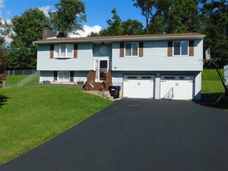 11 Rebecca Dr, Apalachin, NY 13732