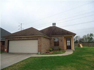 107 Paladin Ln, Youngsville, LA 70592