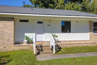 7719 Peppercorn Ln, North Charleston, SC 29420