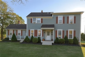 481 Oliphant Ln, Middletown, RI 02842