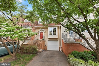 12220 Apple Orchard Ct, Fairfax, VA 22033