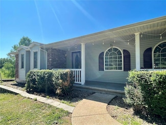 17250 Brewster Ln, Crocker, MO 65452