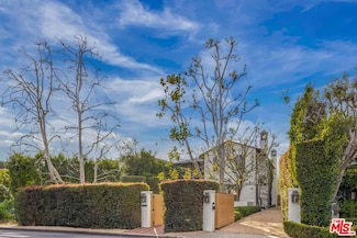 131 S Carmelina Ave, Los Angeles, CA 90049