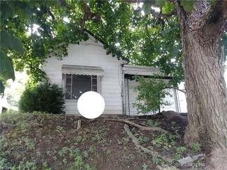 310 S State St, Crooksville, OH 43731