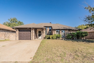 509 Benedict Ln, Arlington, TX 76002