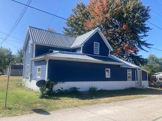 125 E Sherman St, Redkey, IN 47373