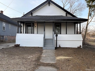15 Virginia St, Pontiac, MI 48342