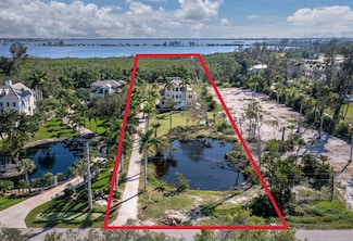 9315 9th Ave NW, Bradenton, FL 34209