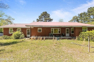 148 Simpson Dr, Vass, NC 28394