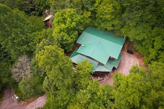 2202 Applewood Rd, Sevierville, TN 37862