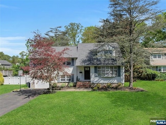 650 Donna Ct, Rivervale, NJ 07675