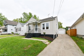 930 Saxon Ave, Akron, OH 44314
