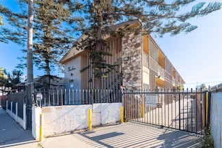 538 W 82nd St, Los Angeles, CA 90044