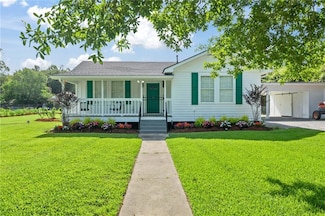 225 Magnolia St, Mandeville, LA 70448